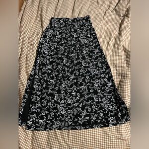 Vintage y2k Black and white floral slit midi skirt